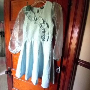 NWT.   BEETLEJUICE BEETLEJUICE Dress XL. (14)